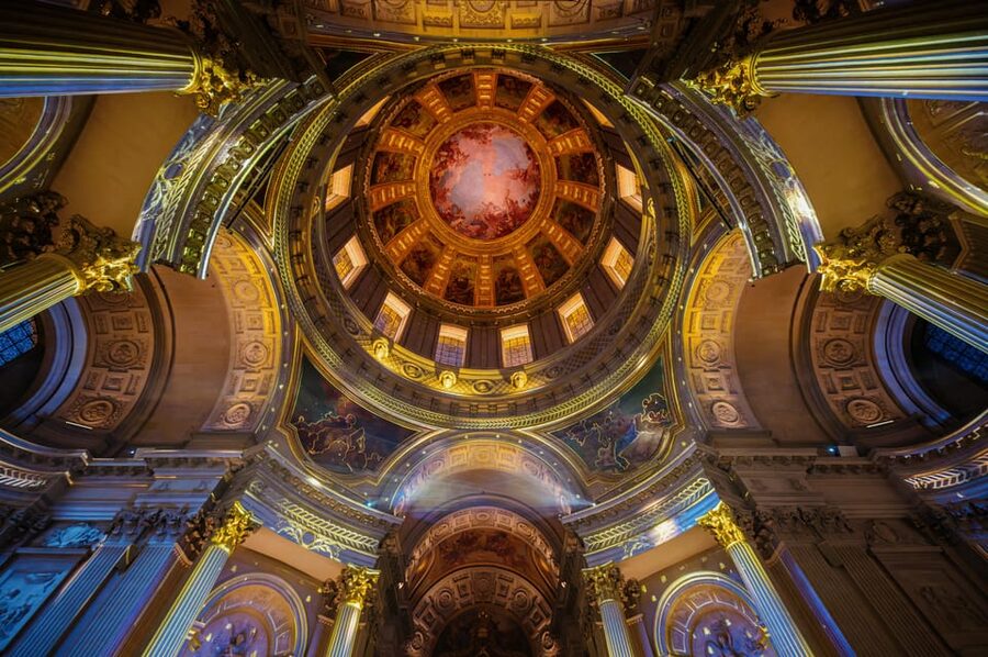 Paris: Aura Invalides Immersive Experience Entry Ticket - Napoleon’s tomb and the chapels: the emotional center of the night
