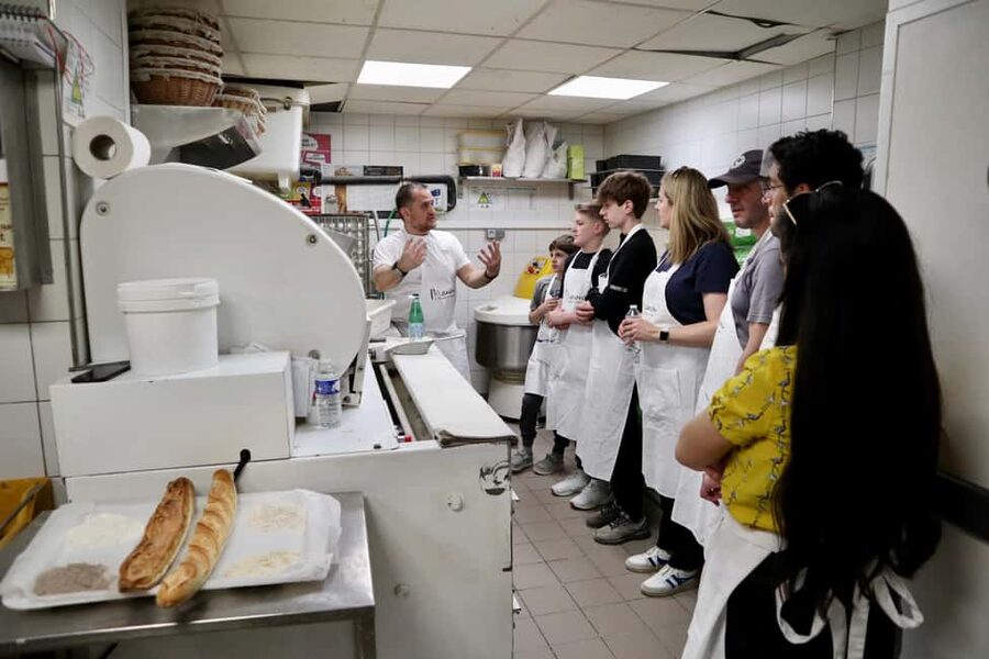 Paris: Baking Insider Experience with a Professional Baker - The guide’s role: small group coaching at a real pace