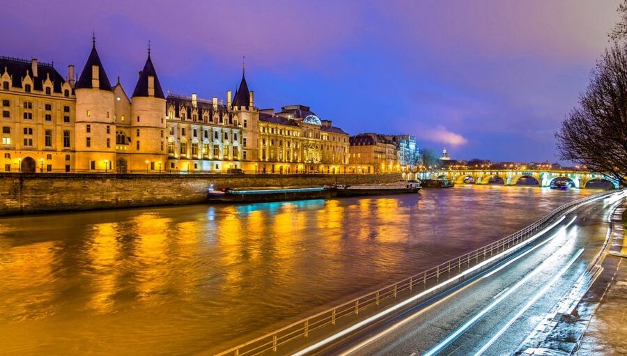 Paris: Bastille Day Dinner Cruise on the Seine River - The 2-Hour Seine Route: Eiffel Tower, Bridges, Pont Neuf, Notre Dame