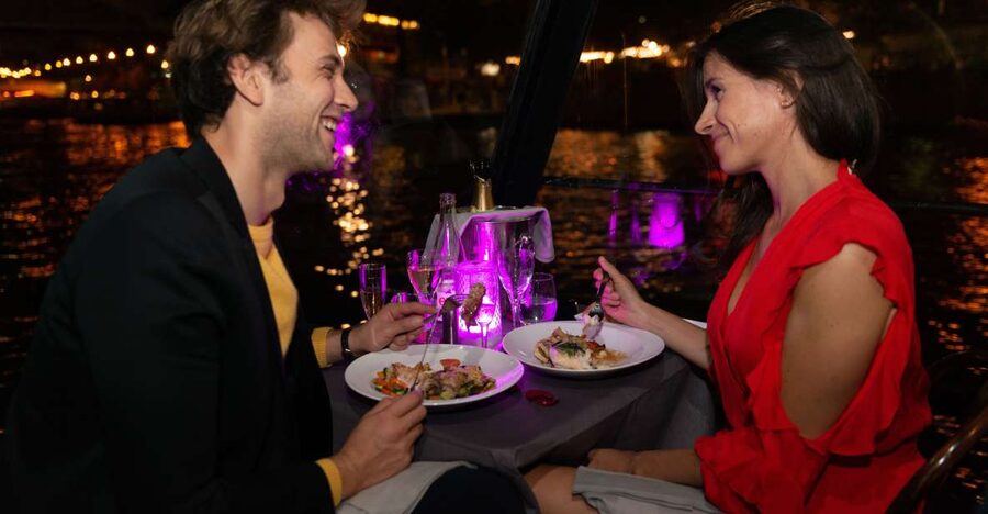 Paris: Bastille Day Special Evening Cruise - Dinner and drinks: three courses with champagne and wine