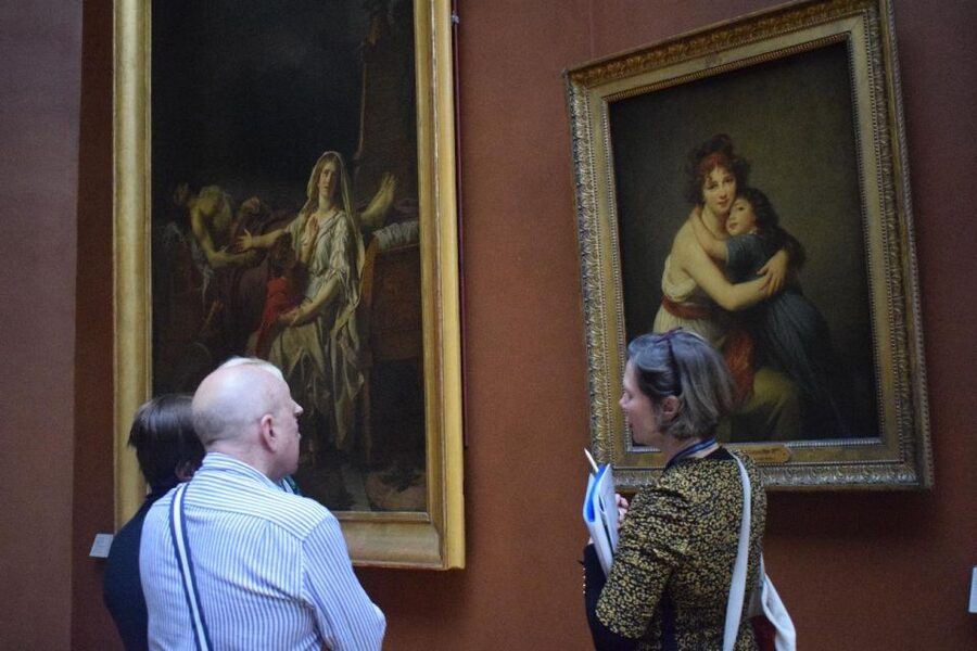 Paris: Best of the Louvre Guided Tour with Pre-booked Ticket - Da Vinci, Caravaggio, Botticelli, Géricault, and the art you can track next