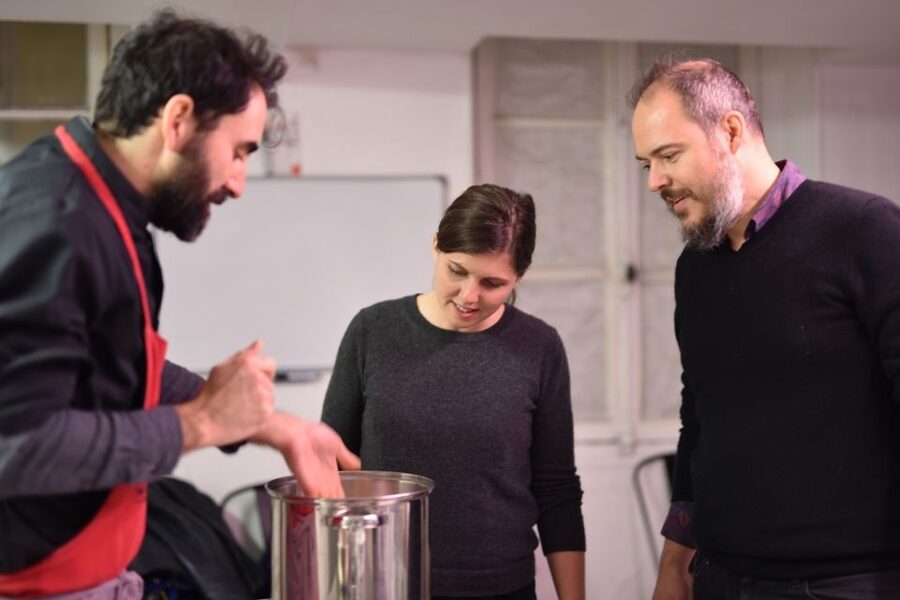 Paris: Butter and Cheesemaking Workshop - Practical tips for your day at the Living Cheese Museum