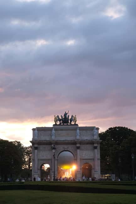 Paris By Night: 3-Hour Guided Bike Tour - Electric bikes, rain jackets, and how to dress for night riding