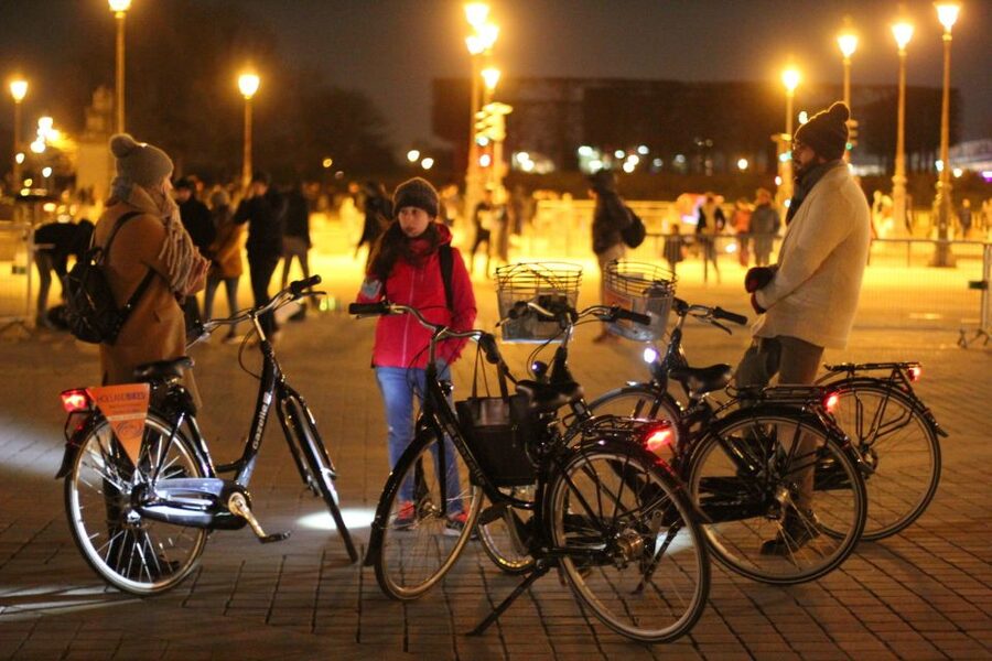 Paris By Night: 3-Hour Guided Bike Tour - Crowd control: seeing Paris at night without the daytime fight
