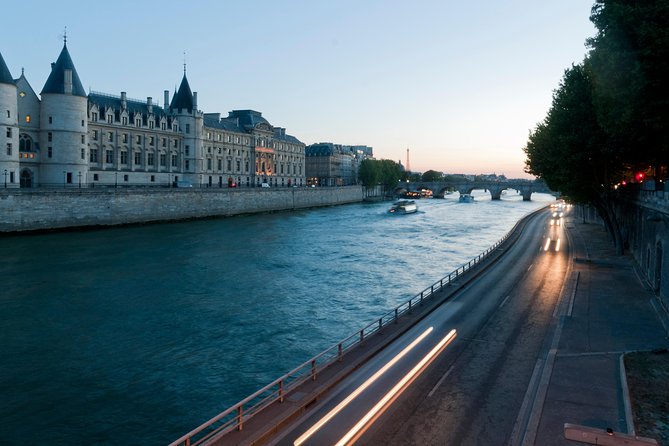 Paris by Night Walking Tour: Ghosts, Mysteries and Legends - Île de la Cité pass: Roman roots in the middle of everything