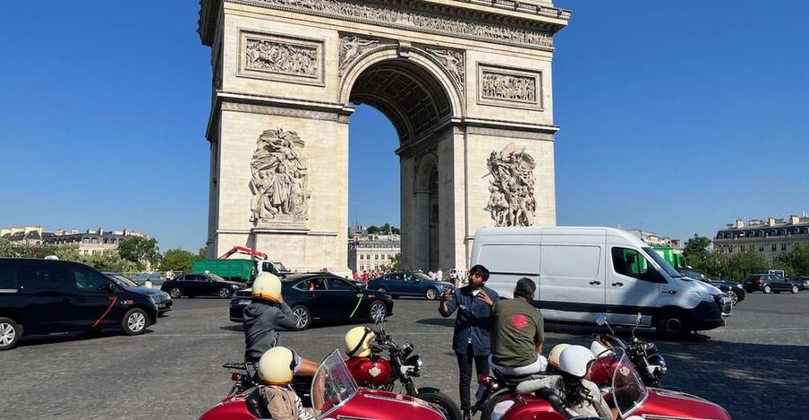 Paris by sidecar 1HR Tour - Arc de Triomphe stop (about 10 minutes): what you can actually do