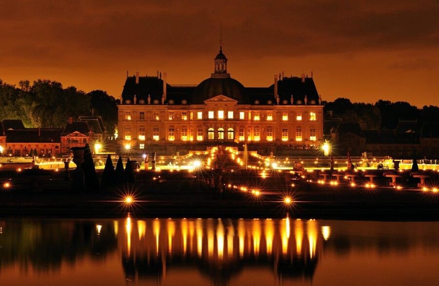 Paris: Candlelit Dinner at Vaux-le-Vicomte by Limousine - Why this Vaux-le-Vicomte dinner feels different from a regular Paris day