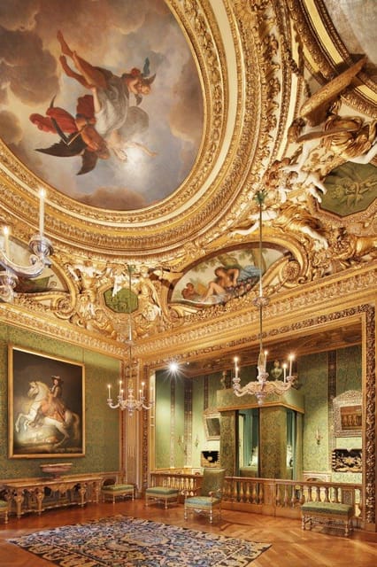 Paris: Candlelit Dinner at Vaux-le-Vicomte by Limousine - Les Charmilles candlelit dinner: food, drink, and atmosphere