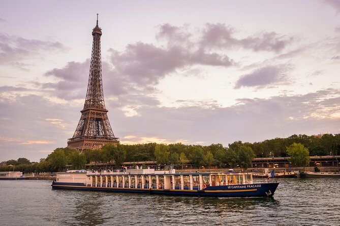 Paris Capitaine Fracasse 3 Course Seine River Dinner Cruise - Starting Views: Île aux Cygnes, Eiffel Tower, and Pont Alexandre III
