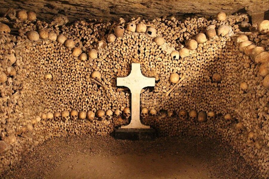 Paris: Catacombs Entry & Seine River Cruise with Audio Guide - Catacombs entry that actually sets the tone