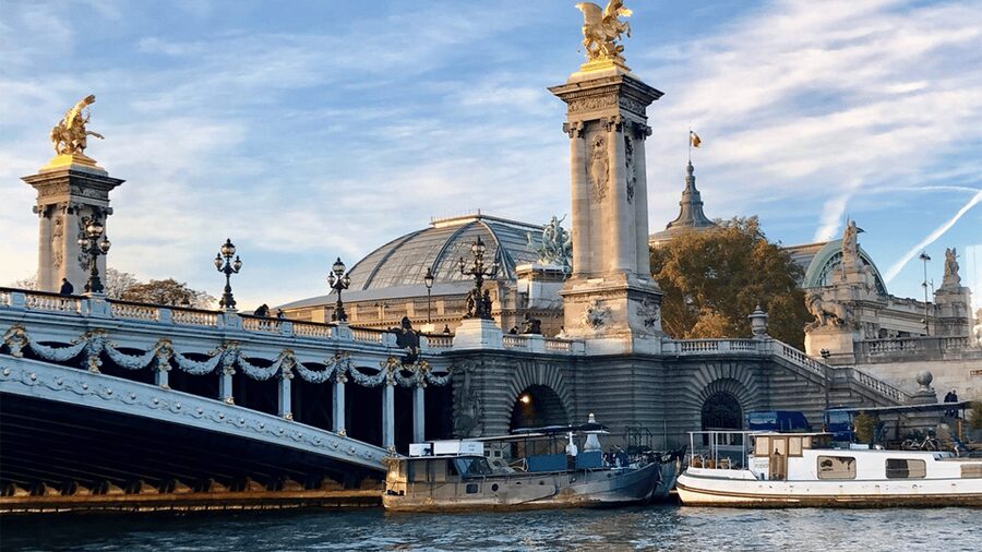 Paris: Champagne Tasting Cruise Departure from Eiffel Tower - FAQ