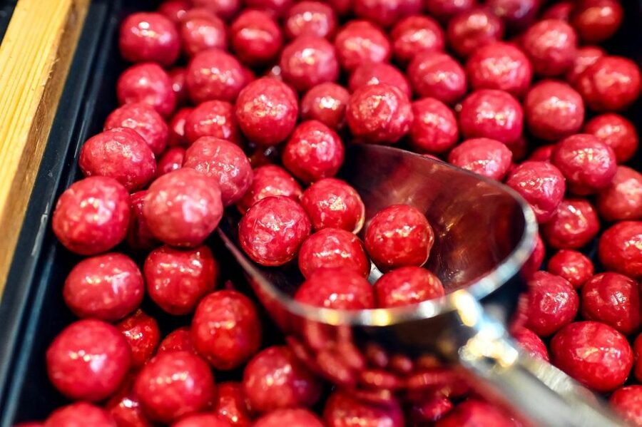 Paris: Chocolate and Pastry Tour with Tastings - Artisan-Chocolatier Time: See Chocolate Craft Up Close