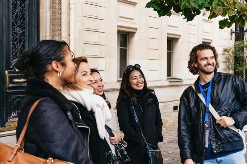 Paris: Chocolate & Patisserie Walking Tour with Tastings - The middle stops: where variety actually comes from
