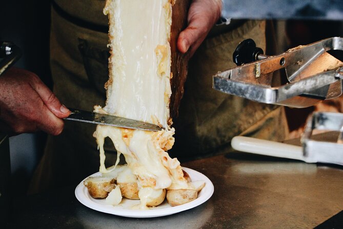 Paris Christmas Food Tour with a Local Guide, and Seasonal Treats - Saint-Sulpice to Marche St. Germain: the church photo stop and dessert finish