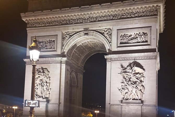 Paris Christmas Guided Bike Tour - Les Invalides and Centre Pompidou: Classic Paris Meets Modern Energy