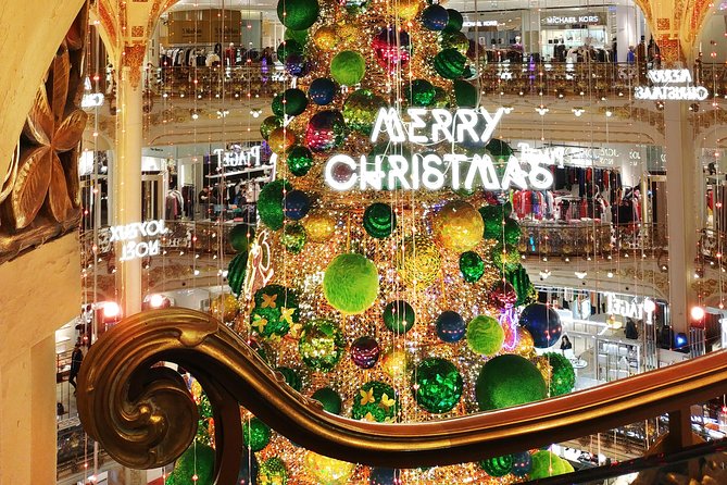 Paris Christmas Illuminations and Local Festivities Private Tour - Snacks and Drinks That Actually Fit a Winter Tour