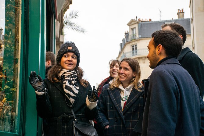Paris Christmas Lights Small Group Walking Tour with Local Guide - Why this 2-hour Paris Christmas lights route is a sweet spot