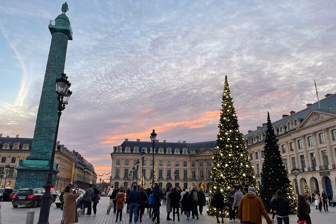 Paris Christmas Lights Small Group Walking Tour with Local Guide - The included hot drink, and why it matters more than you think