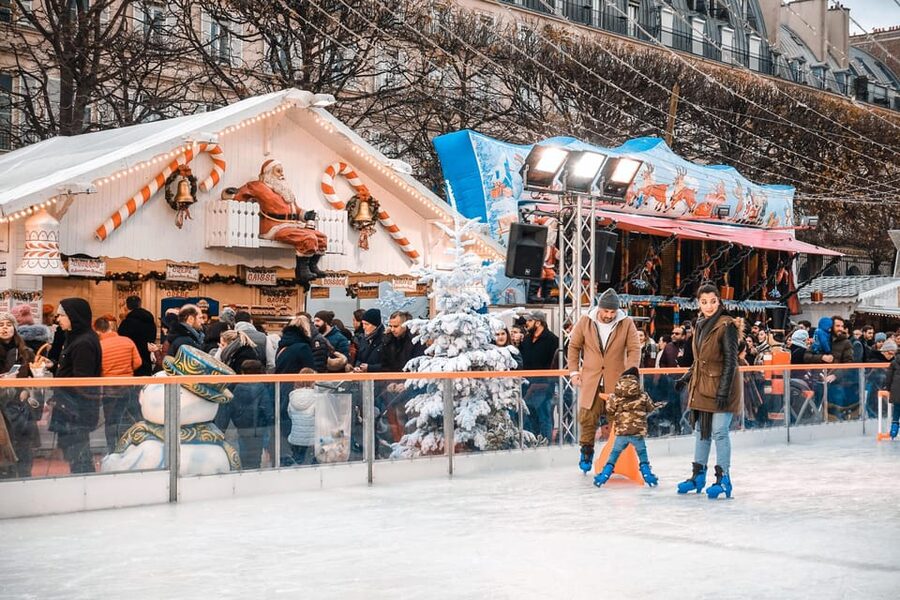 Paris: Christmas Market Guided at Notre Dame & Food Tasting - Key points worth your attention