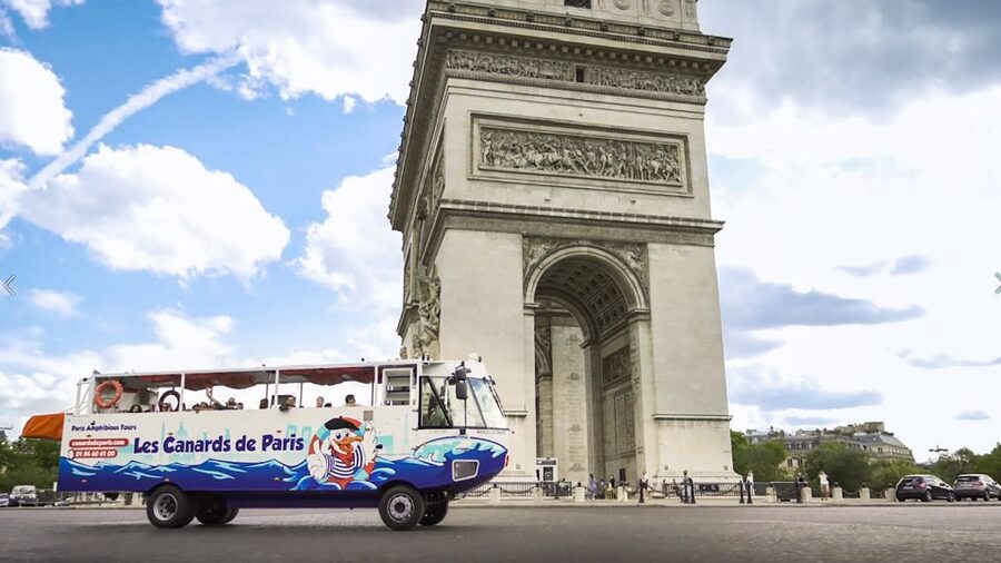 Paris: City and River Seine Tour on an Amphibious Bus - Guide Style Matters: Pierre, Bryan, and Elliott Keep It Fun