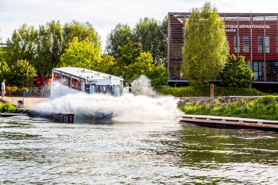 Paris: City and River Seine Tour on an Amphibious Bus - Timing, Comfort, and What to Prepare for on the Day
