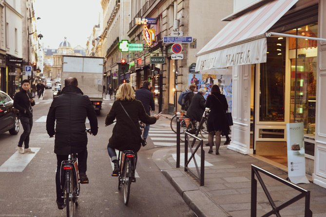 Paris: City Bike Tour on a Dutch Bike - Champs-Élysées lower stretch, Petit Palais, and Grand Palais in one connected story