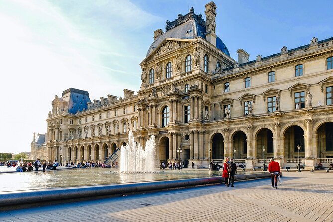 Paris City Center Free Walking Tour (Tip-Based) - Stop 6, Equestrian Henri IV statue, river views that make the history “land”