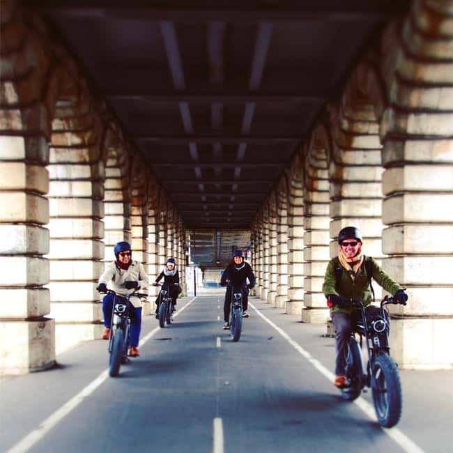 Paris: City Highlights Private Electric Bike Tour with video - Paris by e-bike, not by stress
