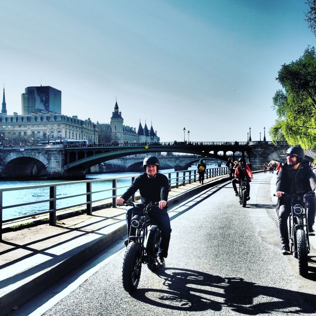 Paris: City Highlights Private Electric Bike Tour with video - Le Marais and Ile Saint-Louis style streets, where the city feels personal