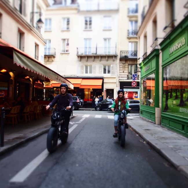 Paris: City Highlights Private Electric Bike Tour with video - Meeting at 6 Rue de Jarente, then learning the e-bike fast