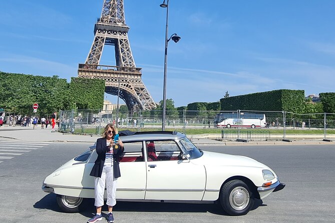 Paris City Tour 1h00 Citroën DS Vintage with Open Roof - Senate area and that Emily in Paris vibe
