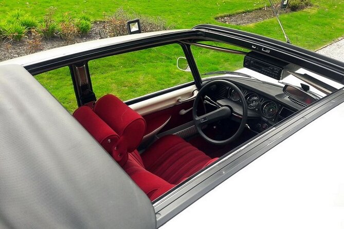 Paris City Tour 3h00 Citroën DS Vintage with Open Roof - Your 3-hour route: Eiffel Tower to Montmartre via the classics