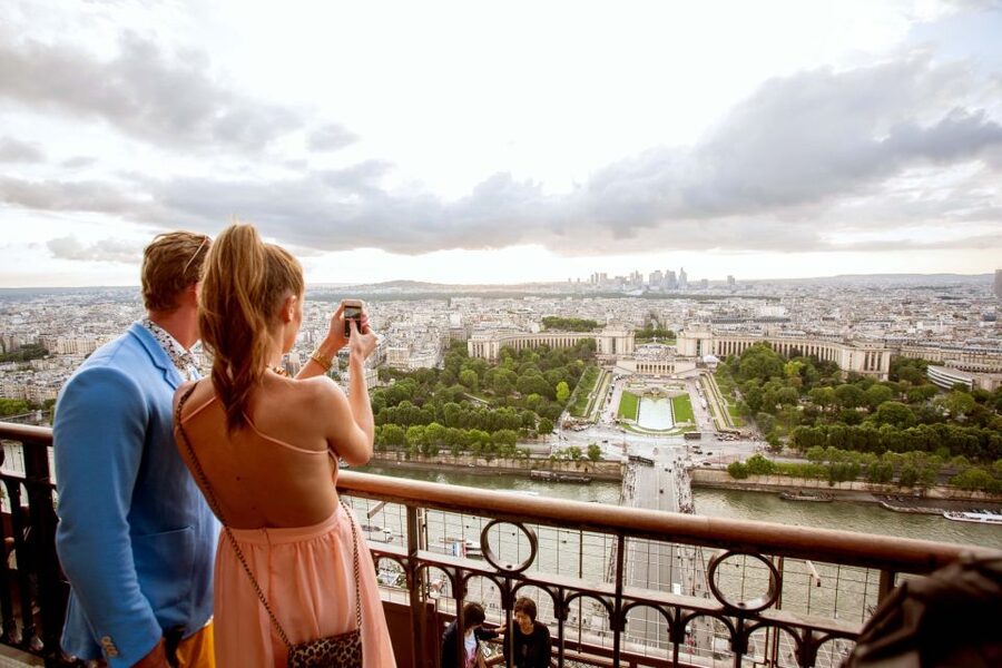 Paris: City Tour by Bus with Eiffel Tower & Optional Summit - Timing, Meeting Point, and What Can Slow You Down