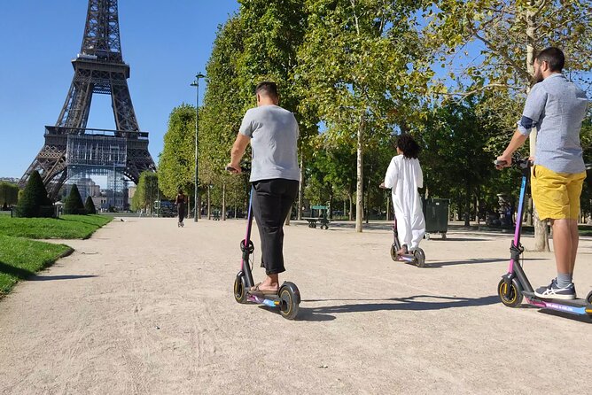 Paris City Tour by E-Scooter with Fun Guide (Small groups) - Pont des Arts and Île de la Cité: the Paris origin story in two quick stops