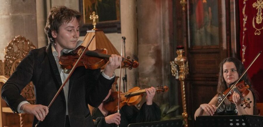 Paris: Classical Music Concert in Saint-Julien-le-Pauvre - Choosing Your Seat in a Small Church (Without Overthinking It)