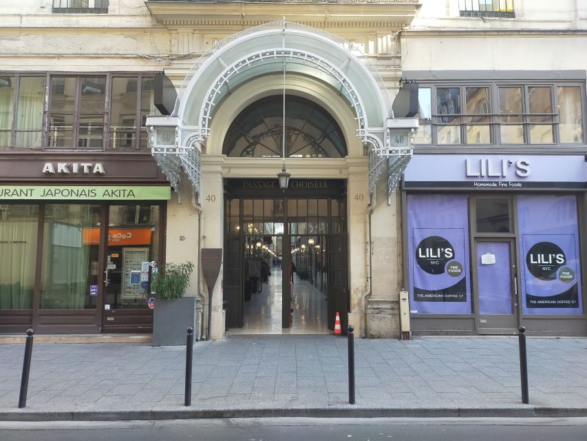 Paris: Covered Passages Walking Tour - Passage Verdeau: antiques and vintage curiosities to end on a fun note