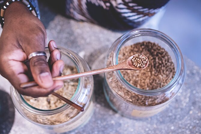 Paris Craft Distillery Make Your Own Gin Workshop - Choosing botanicals: where your recipe stops being theoretical