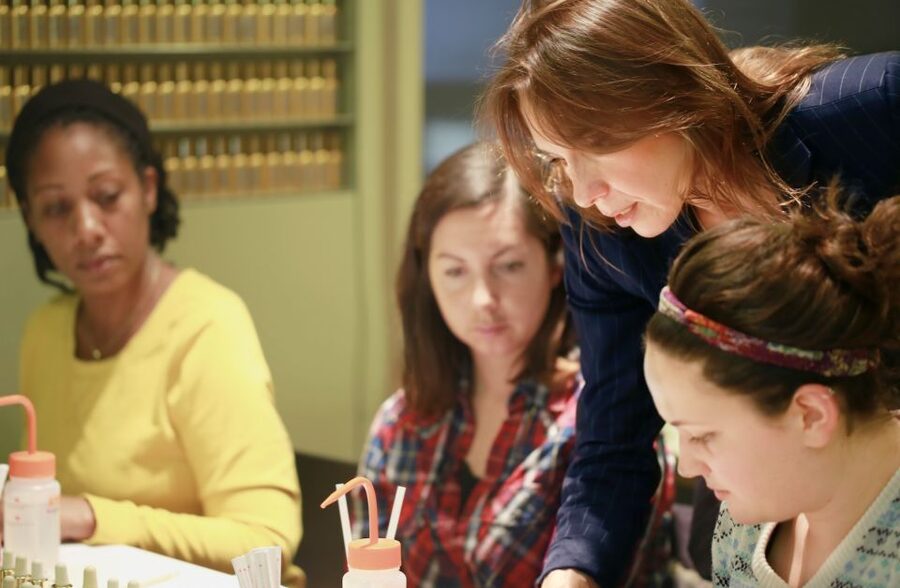 Paris: Create your Signature Scent Perfume Workshop - The 90-Minute Flow, Including Your Three Perfume Trials