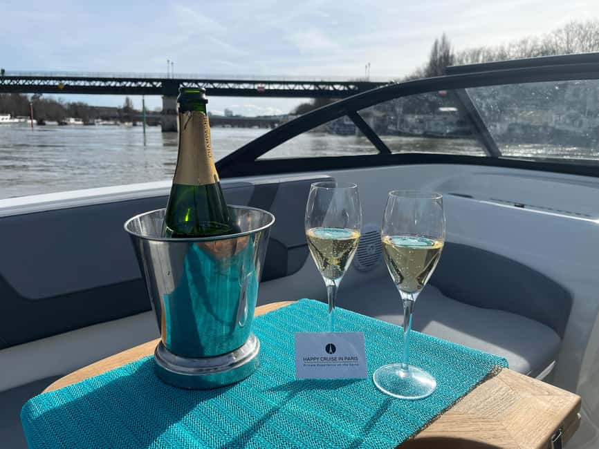 Paris : croisière privée Seine, bateau moderne - 2 heures - Key highlights to plan for