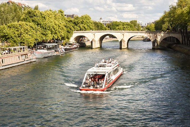Paris: Cruise on The Canal Saint Martin and The Seine River - The Underground Tunnel Under Bastille, Quiet Paris Below the Streets