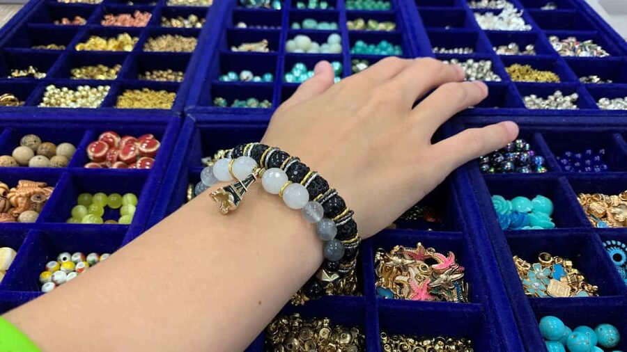Paris: Custom Souvenir Bracelet Workshop - Picking Stones and Accessories Like a Pro, Without Needing Experience