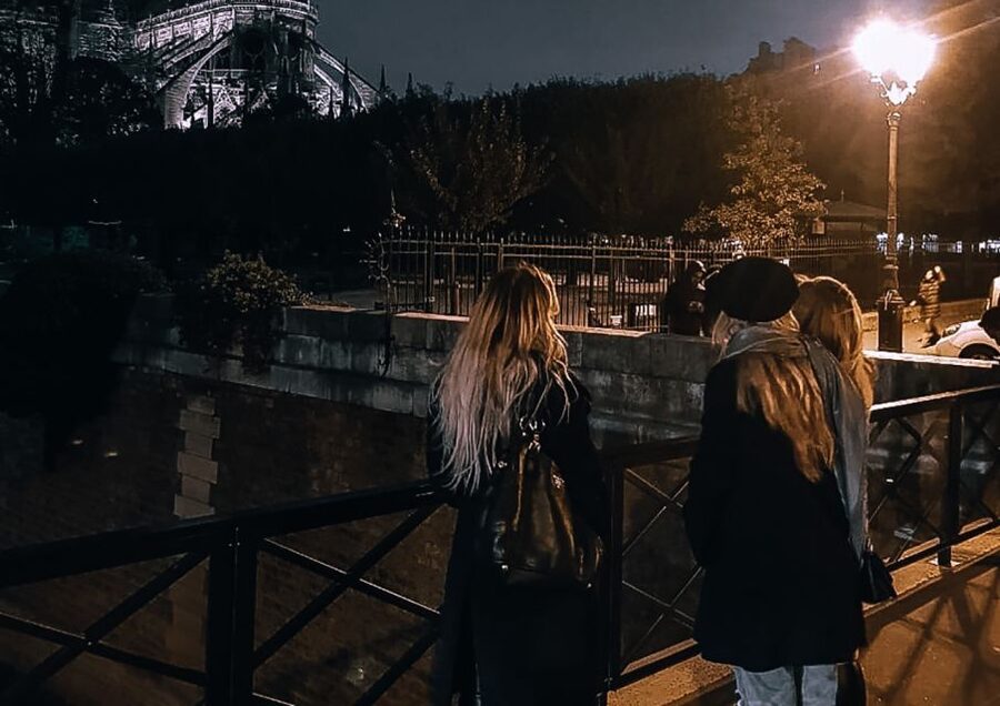 Paris: Dark History and Ghostly Guided Walking Tour - The route’s grim spine: public executions, Pont Neuf, and the Conciergerie