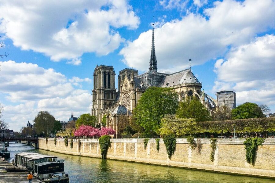 Paris: Day or Sunset Cruise with Drink, Ice Cream or Dessert - Louvre to Concorde to Grand Palais: the stretch built for photos
