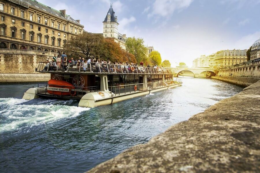 Paris: Day or Sunset Cruise with Drink, Ice Cream or Dessert - Ice cream vs waffle vs soft drink: understanding what you actually get