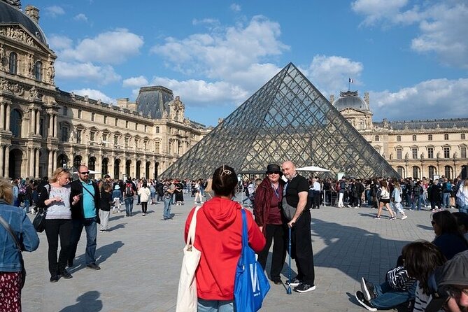 Paris Day Tour with Eiffel Tower, Louvre and Cruise Max 6 People - A small-group Paris hit list that actually feels like sightseeing