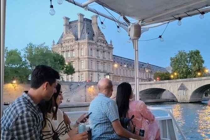 Paris Day Tour with Eiffel Tower, Louvre and Cruise Max 6 People - Eiffel Tower finale: exterior visit, best angles, and timing