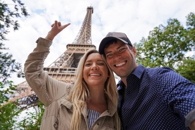 Paris Day Tour with Eiffel Tower, Louvre and Cruise Max 6 People - Starting in Montmartre: Abbesses to the art district mindset