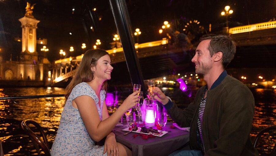 Paris: Dinner Cruise on the Seine and Eiffel Tower 2nd floor - Price and value: what $188 buys you