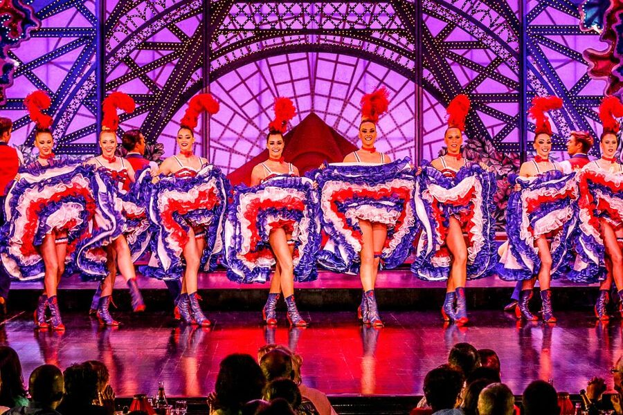Paris: Dinner Show at the Moulin Rouge - Seating and timing: how to avoid a cramped view