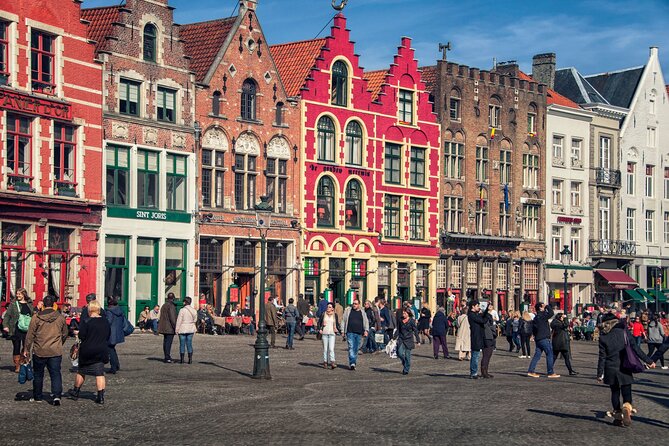 Paris: Discover Brussels and Bruges & Optional Chocolate Tasting - Bruges arrival: the Venice of the North feeling, minus the slow travel